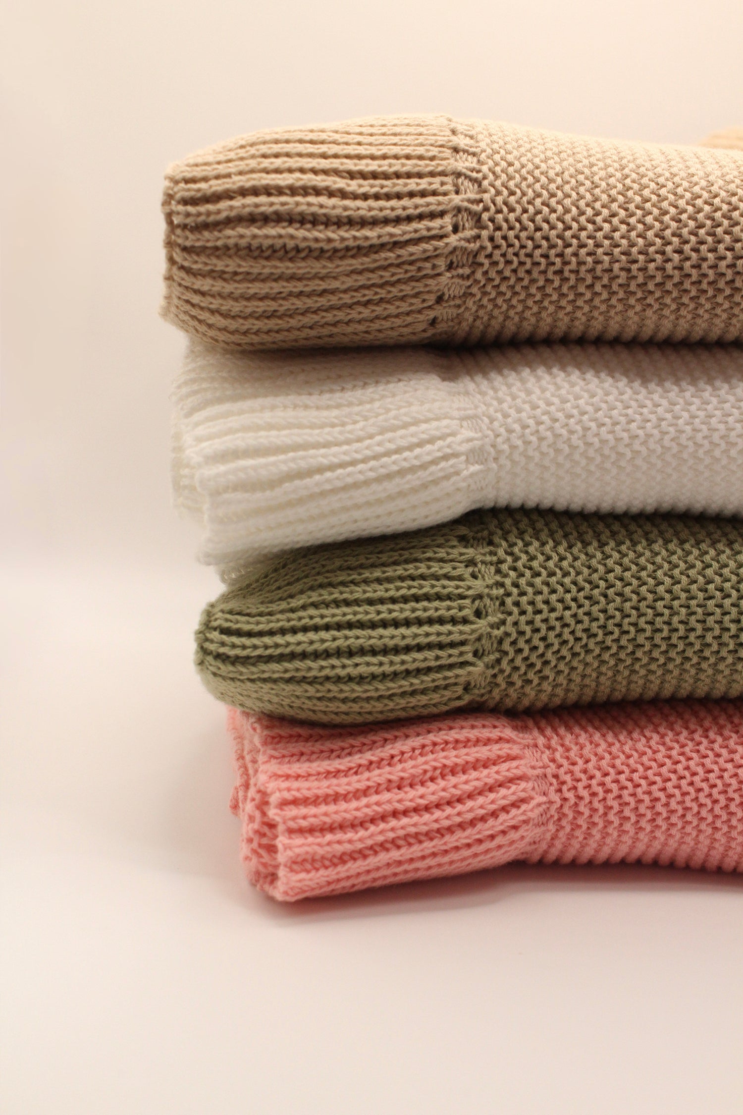 Peri Ruffle Blanket