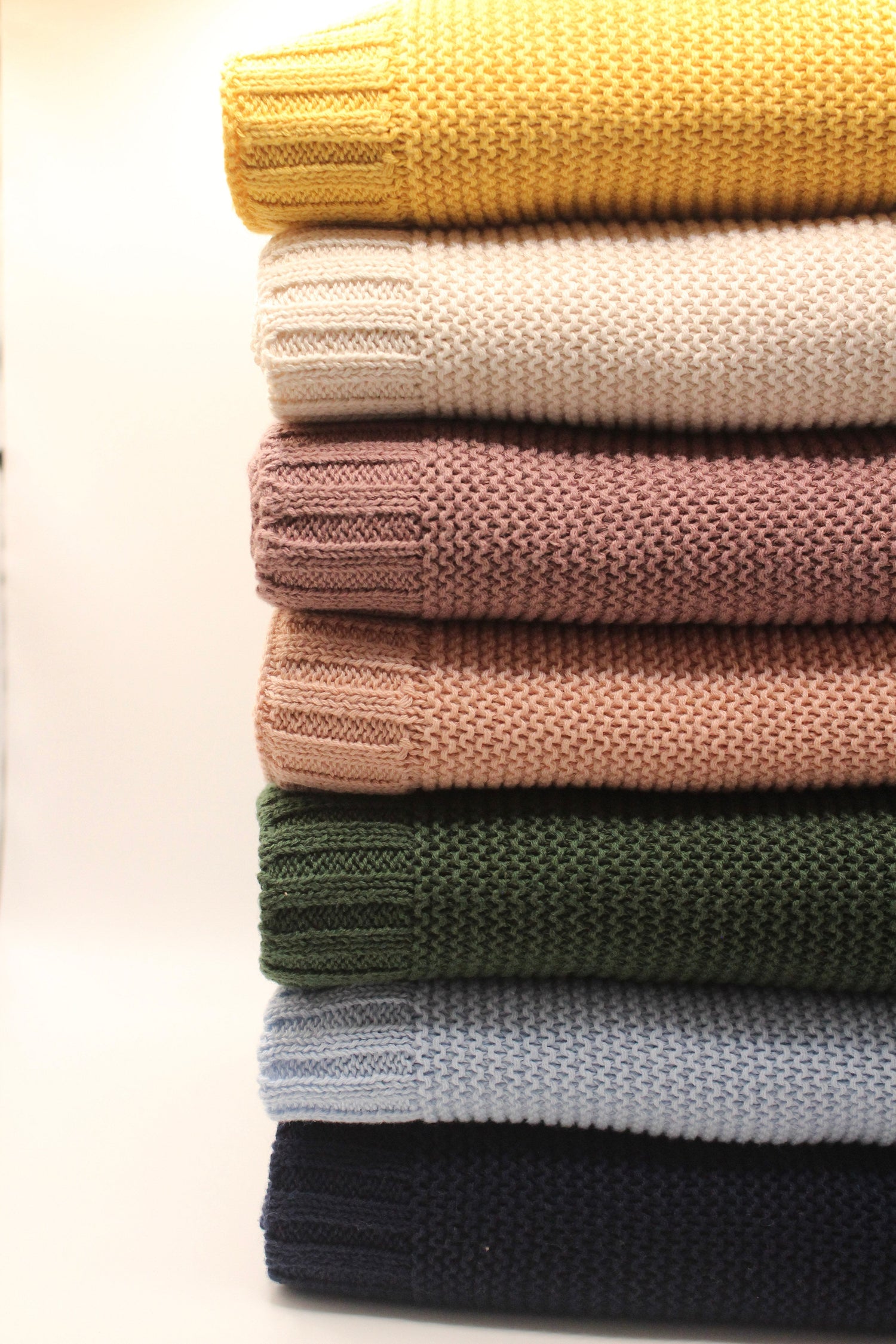Sade Essential Blanket