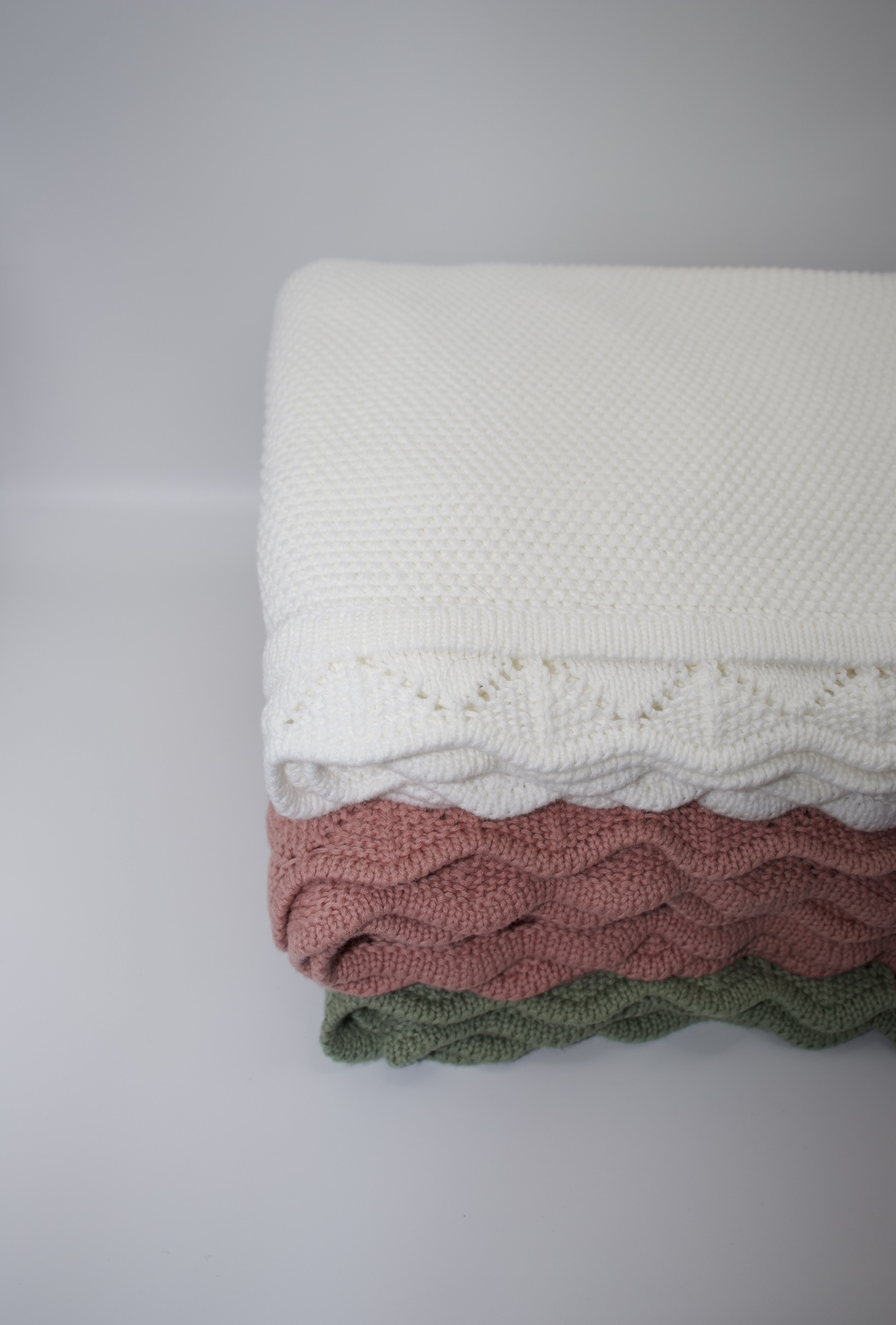 Oya Lace-Trimmed Blanket
